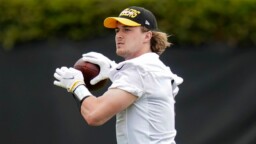 Kenny Pickett isn't intimidated by the competition for the Pittsburgh Steelers' starting job