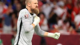 The dancing goalkeeper from Australia will not be able to repeat his playoff show against Peru: they modified the regulations in penalties