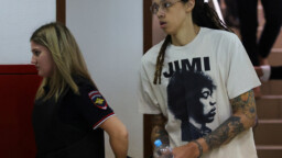 The trial begins in Russia against the American basketball star Brittney Griner, in preventive detention since February