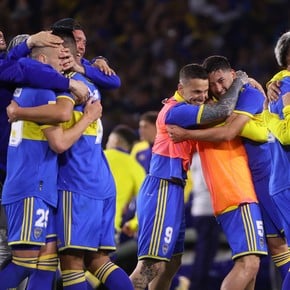 Video: the celebration of the players with the fans of Boca