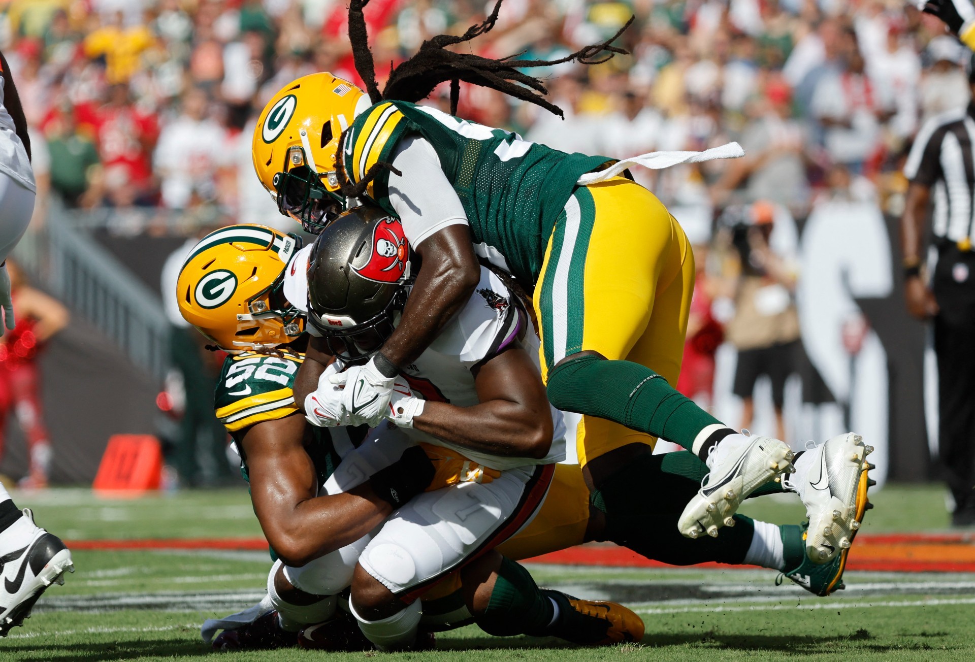 D/ST Week 4 Fantasy Football stream: Packers, Giants ... Reuters