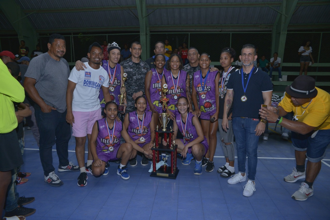 Indies champion first Fantino basketball tournament Momento Deportivo RD