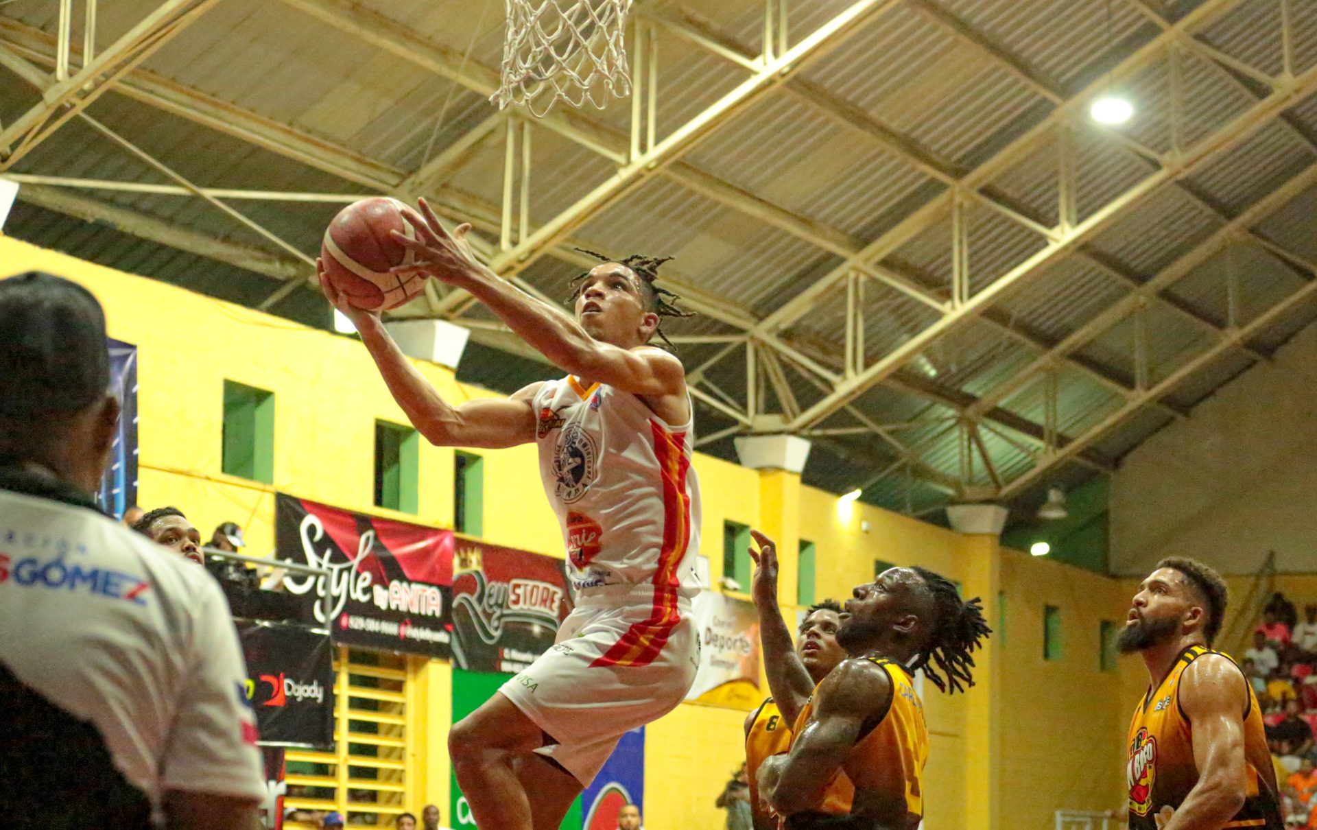San Sebastian and Jose Horacio win in Moca basketball