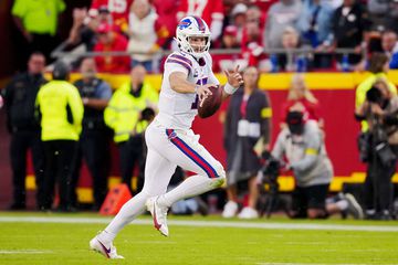 Packers vs Bills picks bets and predictions for Sunday Night