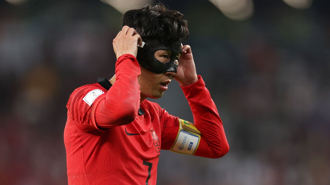 Why are South Korean star Son Heung min and others wearing