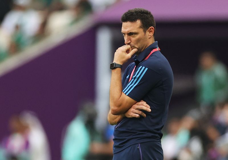 Argentina's coach, Lionel Scaloni, during the World Cup Group C match against Saudi Arabia at the Lusail stadium in Qatar, on November 22, 2022 (REUTERS/Carl Recine)