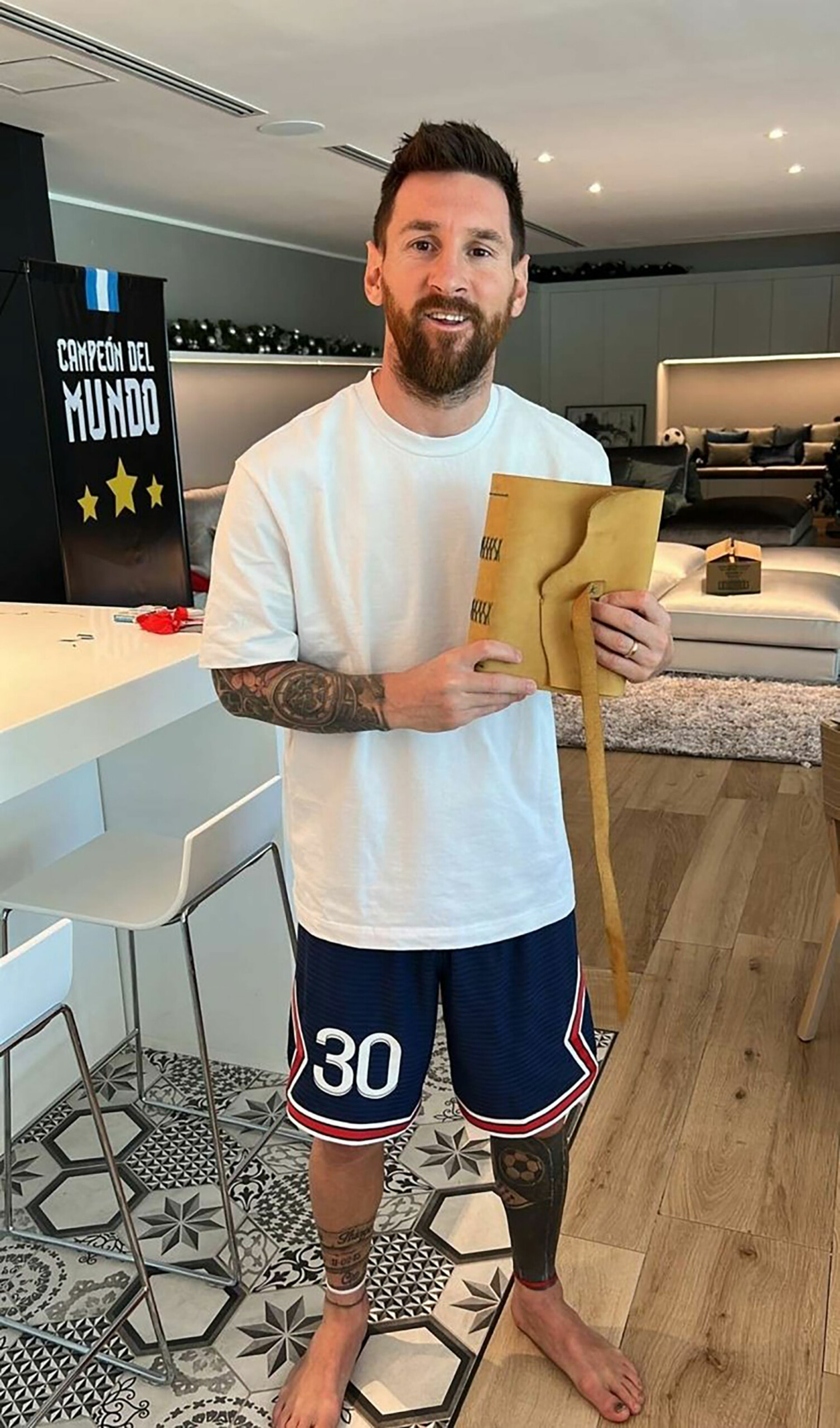 Lionel Messi received a special gift before his return to scaled
